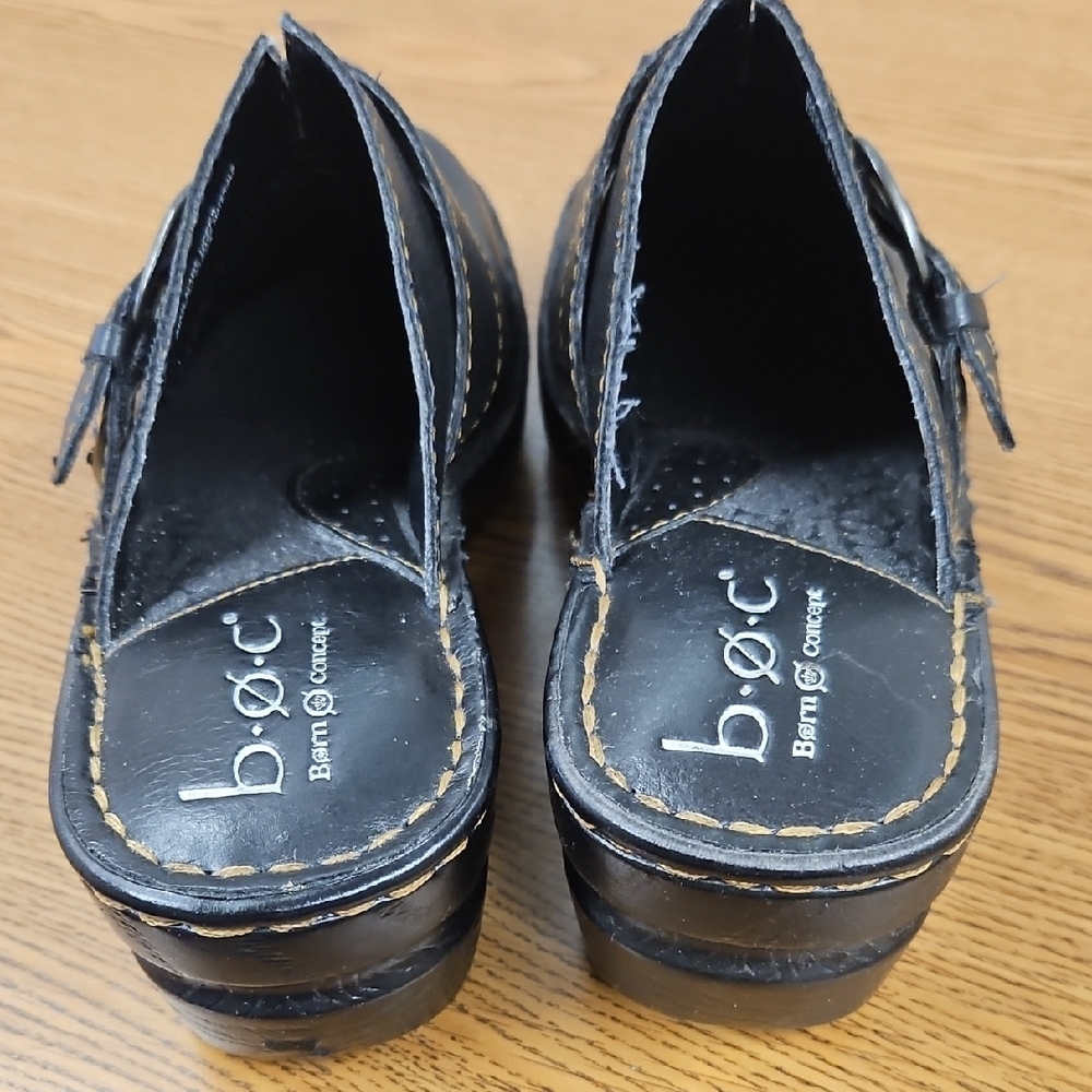 Black Leather Slip-On‎ Clogs with Buckle - Picture 2 of 5